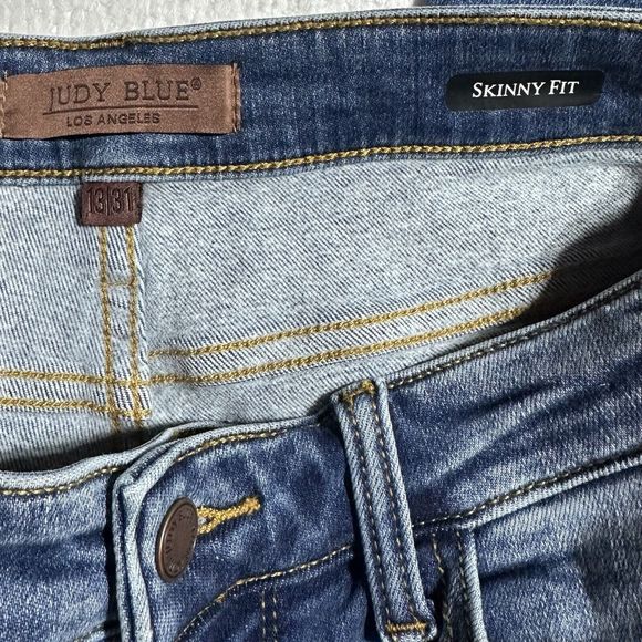 Judy Blue Skinny Fit Jeans SIZE 13 / 32 Style# JB82349MD - Picture 3 of 11